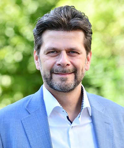 Dr. Alexander Kronimus